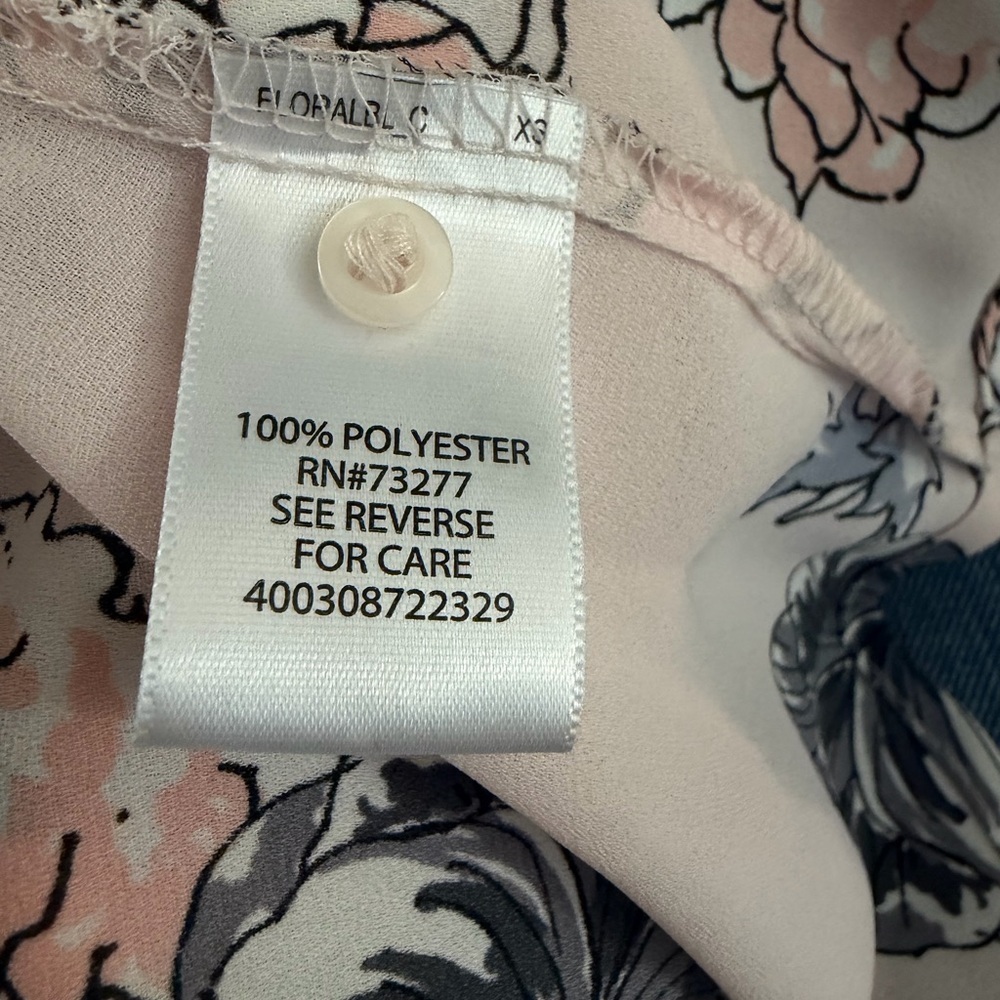 Candies Light Pink Floral Long Sleeve Blouse Size XS. Roll Tab Sleeve - Picture 7 of 8